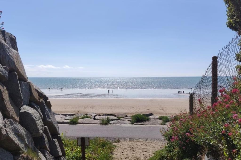 La Chaloupe Gites De Mer Жюлувіль-ле-Пін Екстер'єр фото